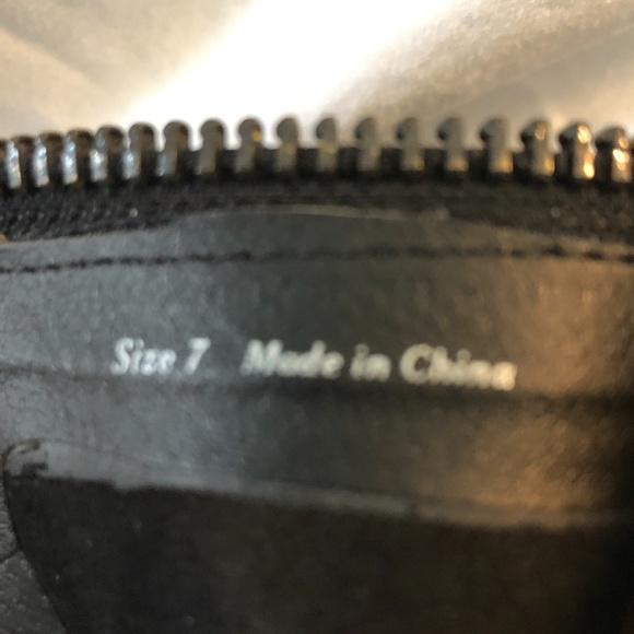 Dolce Vita Jaeger Bootie, Double Side Zip. Color: Black. Size 7 - Picture 13 of 13